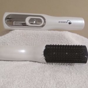 Soft Low-Energy Laser Comb